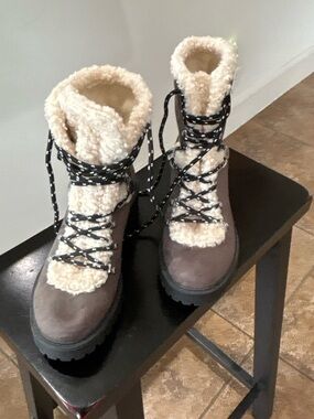 Guess Brown Lace-Up Winter Boots